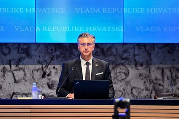 Hırvatistan Başbakanı Plenkovic, Shadow Nautics'in yeni gemisini inceledi
