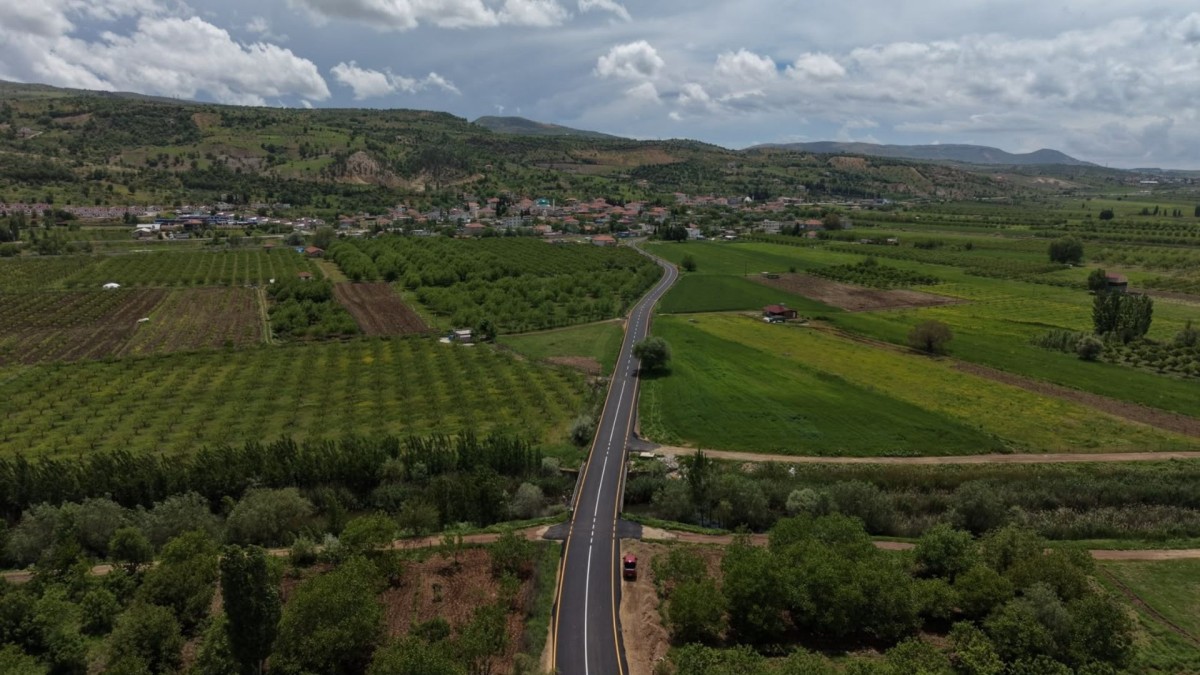 İl Özel İdaresi Gölbaşı’nda 16 kilometrelik sıcak asfalt çalışmasını tamamladı