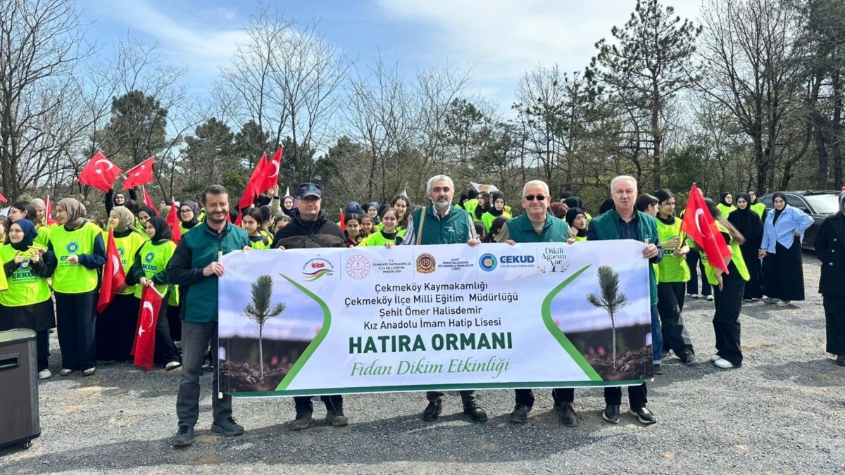 İmam Hatip Okulu öğrencilerden geleceğe nefes: Hatıra ormanı oluşturuldu