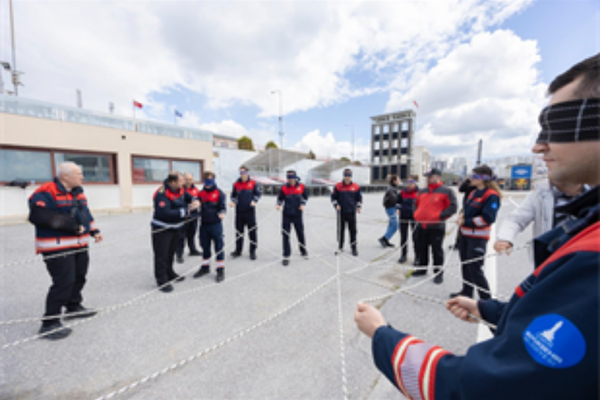 İzmir İtfaiyesi’nde Head Fire Project eğitimi tamamlandı
