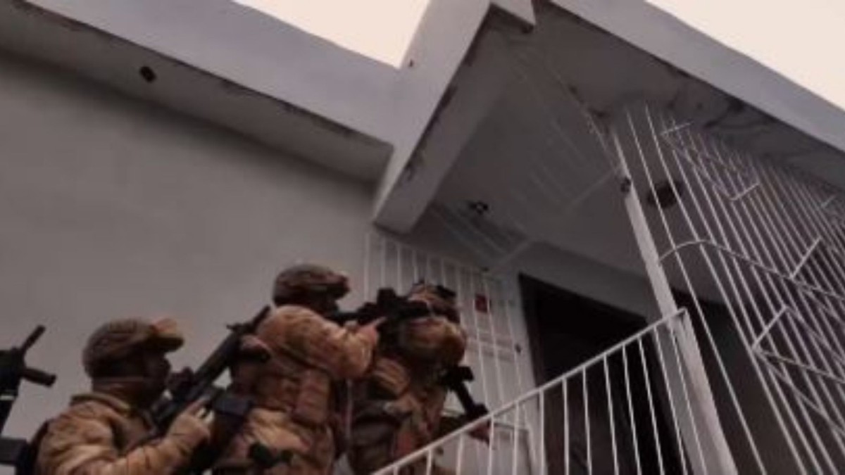 Jandarma Ankara ve Diyarbakır’da 32 şüpheliyi yakaladı