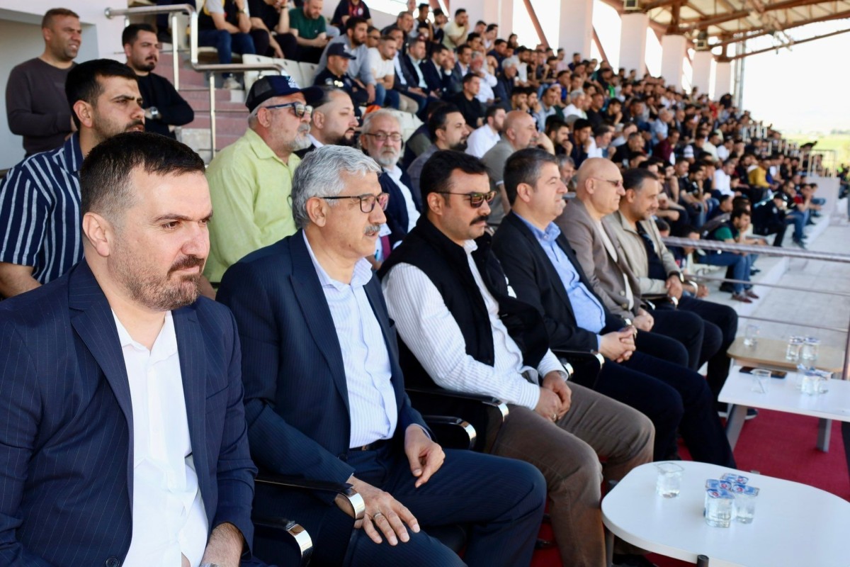 Kaymakam Soysal, Kahta 02 Spor’un BAL sevincine ortak oldu