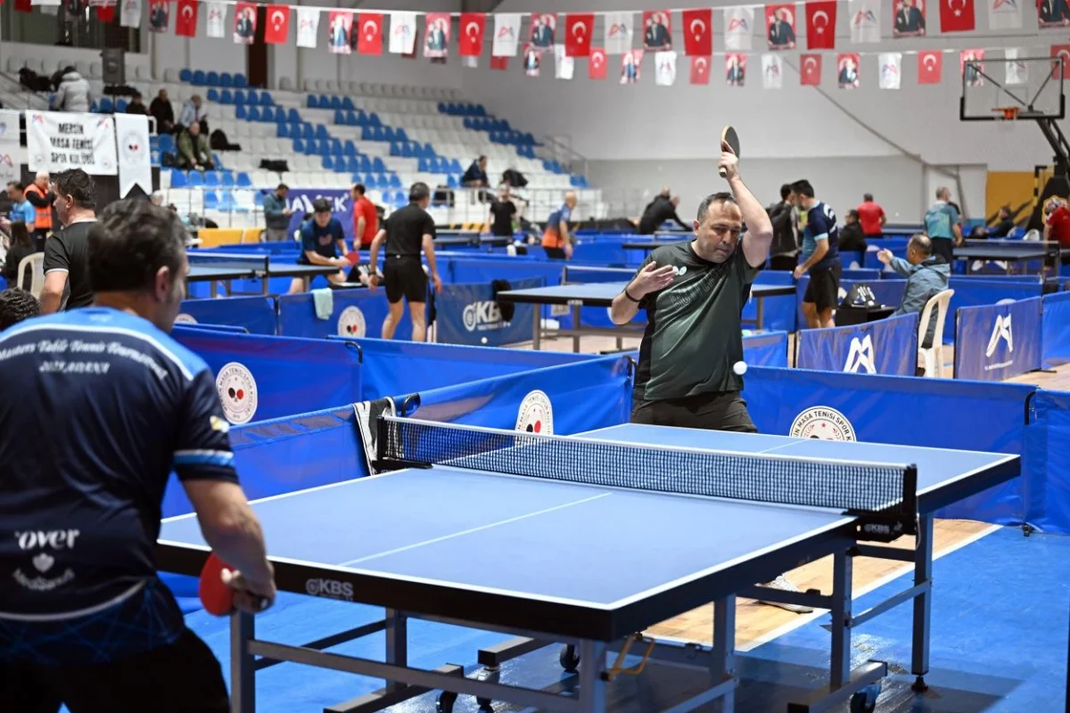 Mersin, Veteran Masa Tenisi Sporcularını Ağırladı