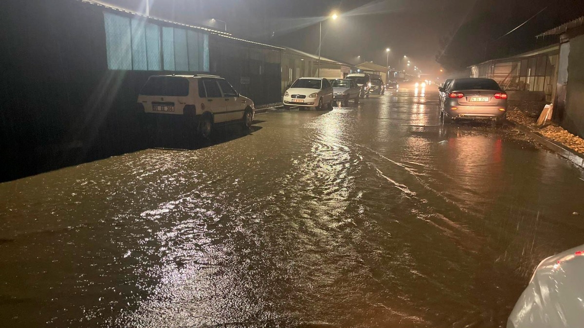 Meteoroloji’den 3 il için kar, 11 il için sağanak alarmı!