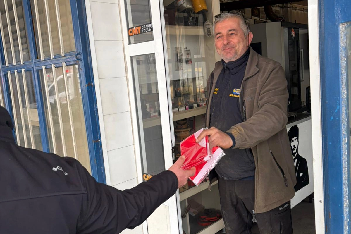 Muğla Büyükşehir’den Bayraklarla Anlamlı Destek