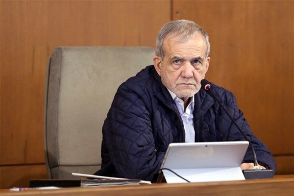 Pezeşkiyan: İran, Irak'ın yanında olmaya devam edecektir