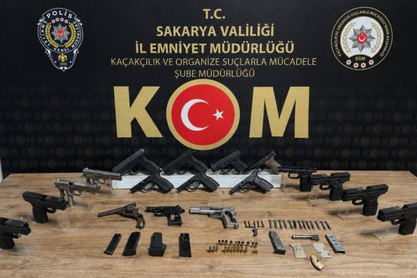 Sakarya’da silah kaçakçılığı operasyonu: 2 kişi tutuklandı