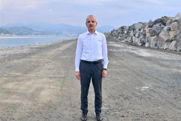 Uraloğlu, 5. Türkiye Denizcilik Zirvesi’nin açılışını gerçekleştirdi