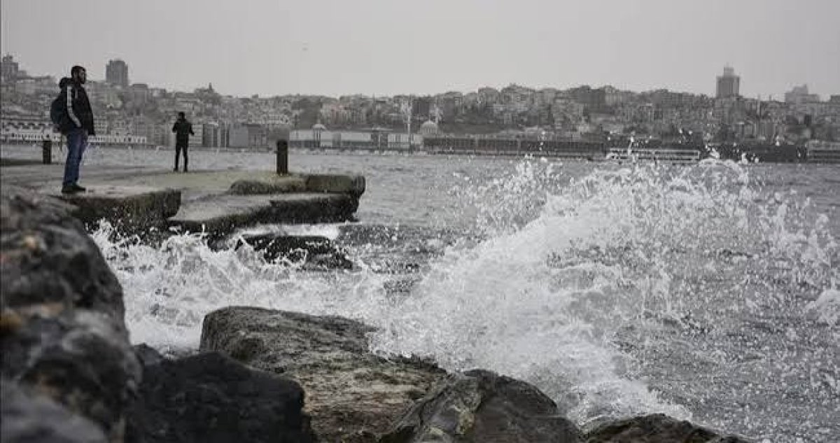 İstanbul İçin AKOM'dan Fırtına Uyarısı